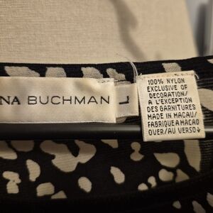 Dana Buchman Black and White Patterned Top